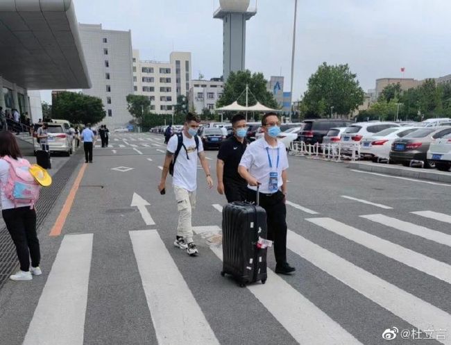 小舞大雷泳衣图片